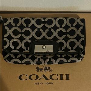 Coach Black and Gray Geometric Clutch